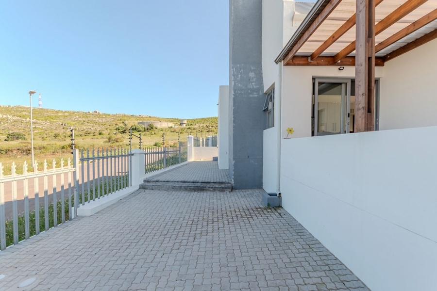 To Let 2 Bedroom Property for Rent in Welgedaan Estate Western Cape
